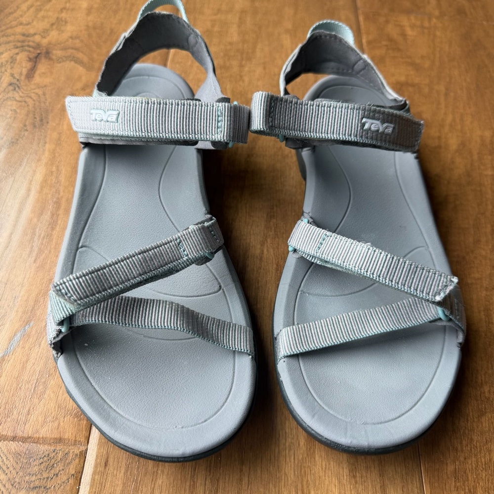 Teva Women's Gray and Teal Verra Sandals size 7